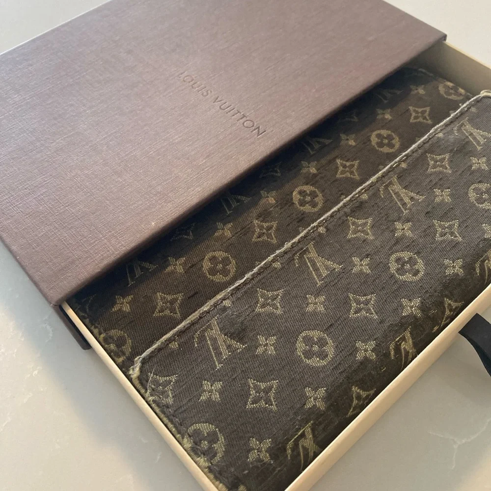 Louis Vuitton Classic Monogram Wallet & Card Holder - Brown - Picture 2 of 8